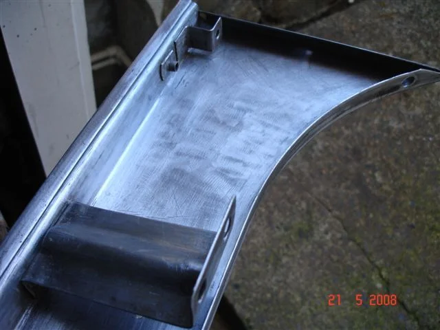 Name:  apron03.jpg
Views: 214
Size:  57.5 KB