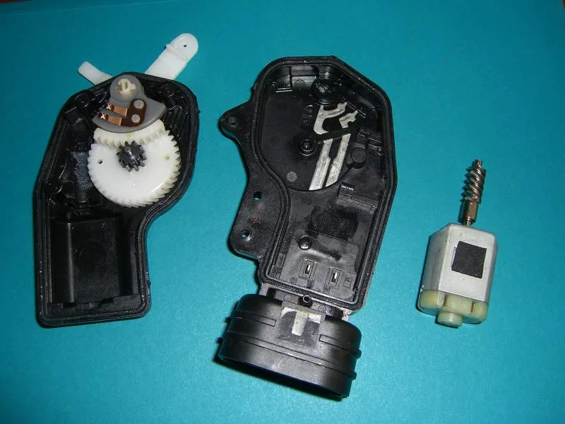 2004 toyota 4runner door lock problem #2