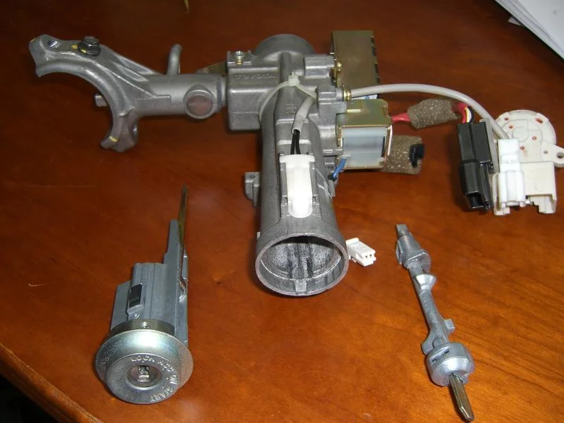 how to remove ignition barrel toyota #3