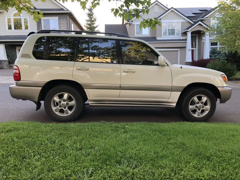2003 Land Cruiser White/Tan 146k in Corvallis, OR