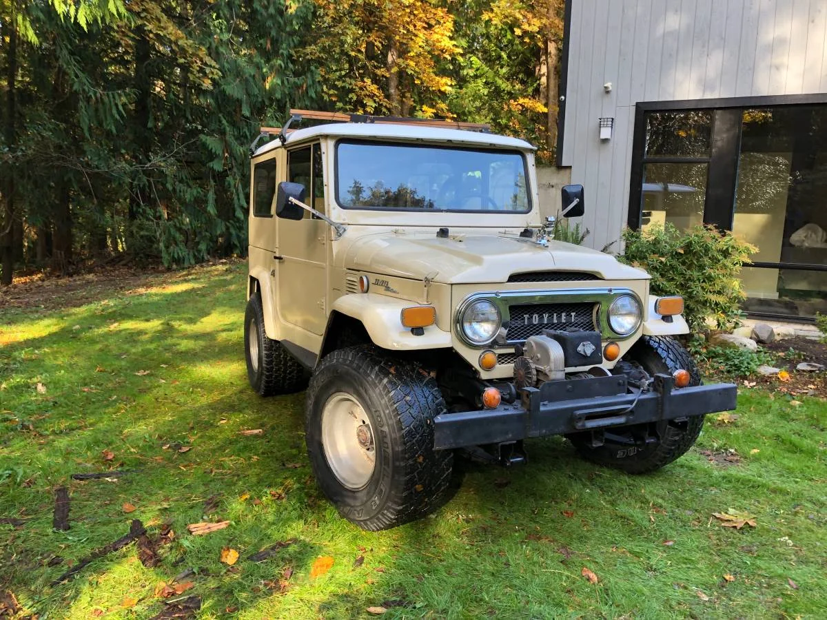1969 Toyota Landcruiser - Tan great shape Seattle