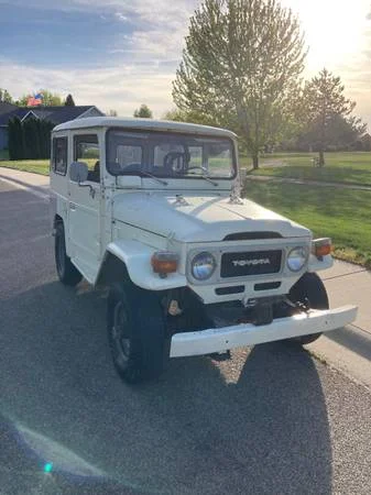 Boise  1979 Fj40 white. $25,000