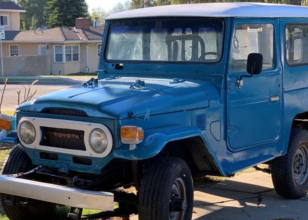 1977 Toyota FJ40 Land Cruiser - Central LA - Blue Bad Paint Job But ok price