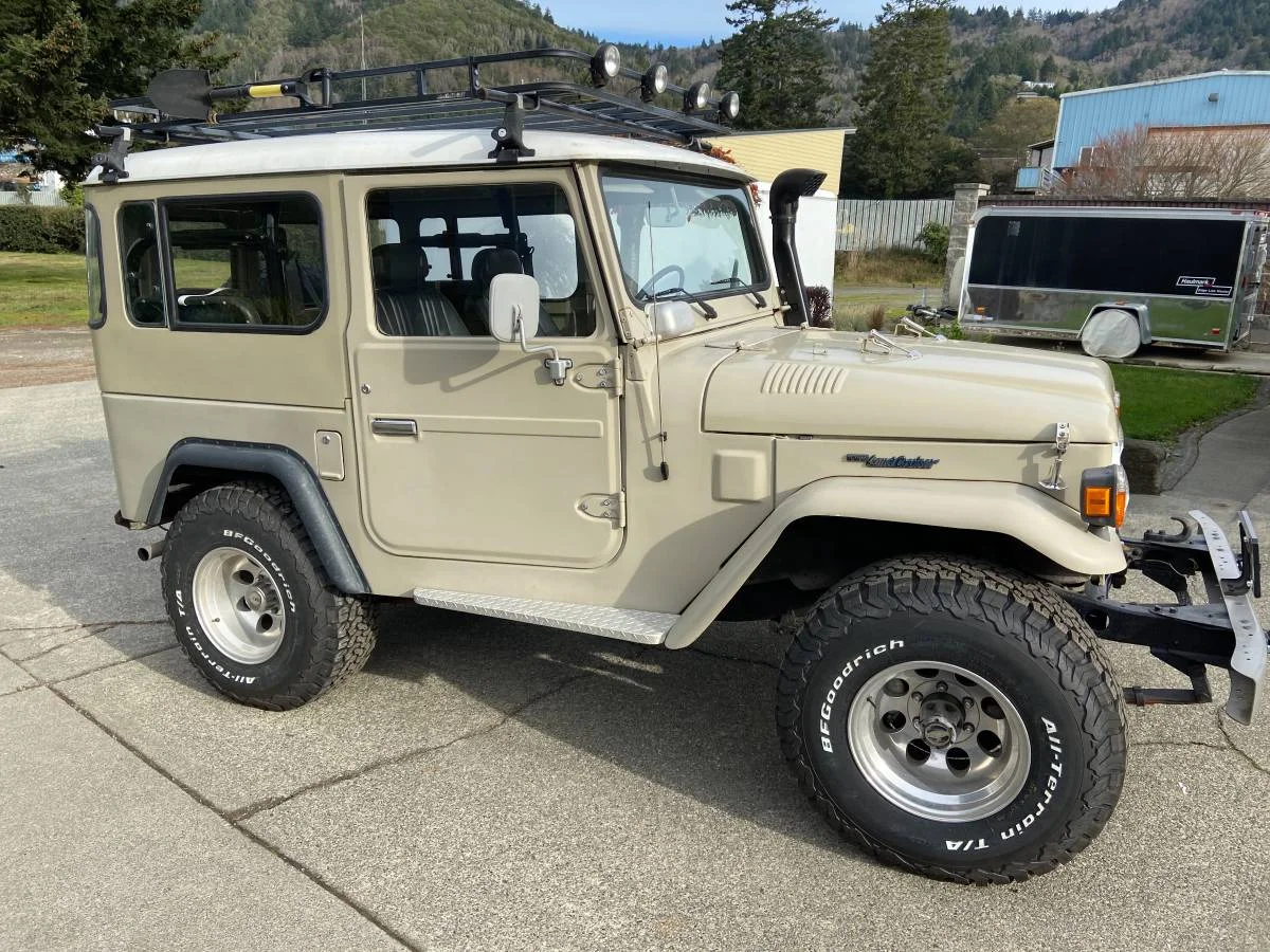 1978 FJ40 Land Crusier - Fiberglass Tan Hard Top Oregon Coast