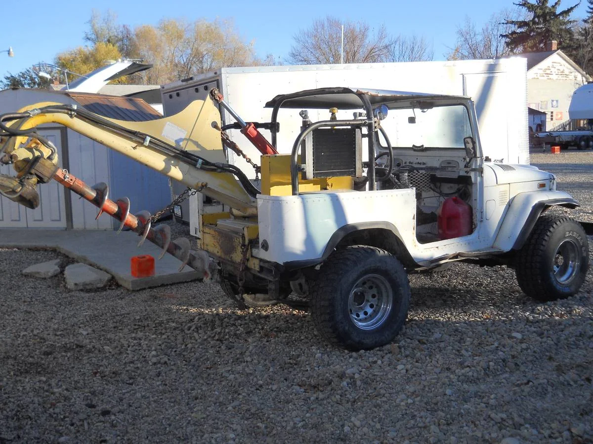 Boise ID 1974 FJ40 White - Dare I say rare?