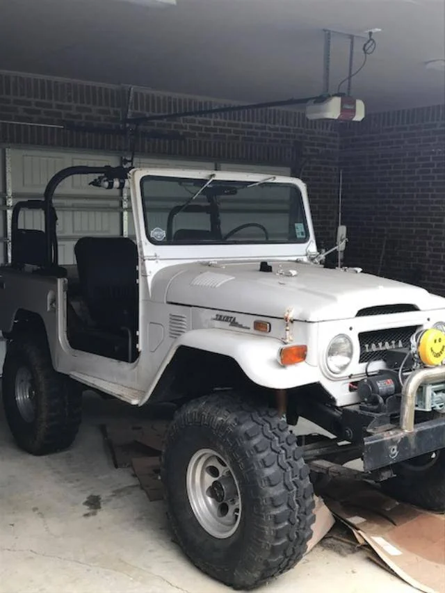 1972 FJ40 Landcruiser Baton Rouge - White Soft Top LS Auto