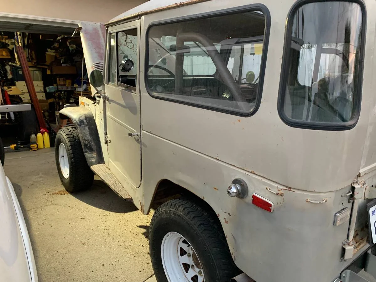 1972 FJ40 Land Cruiser - California Tan Hard Top