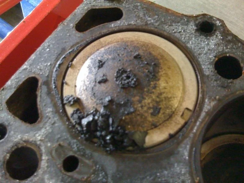 03-25-12 Engine Teardown 38.webp