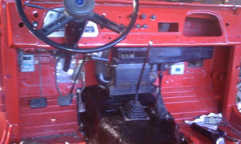 040111 steeringcustomgaspedealbracket.webp