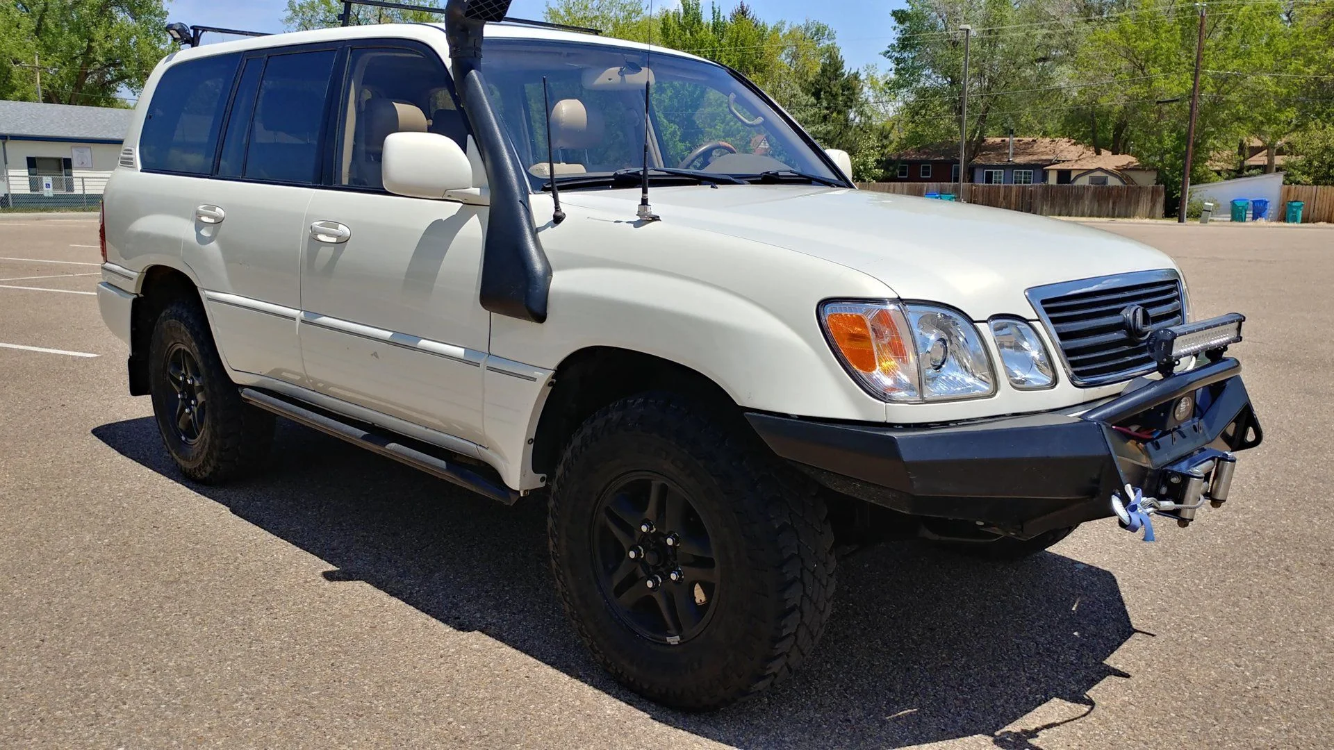 Denver: 2000 LX470