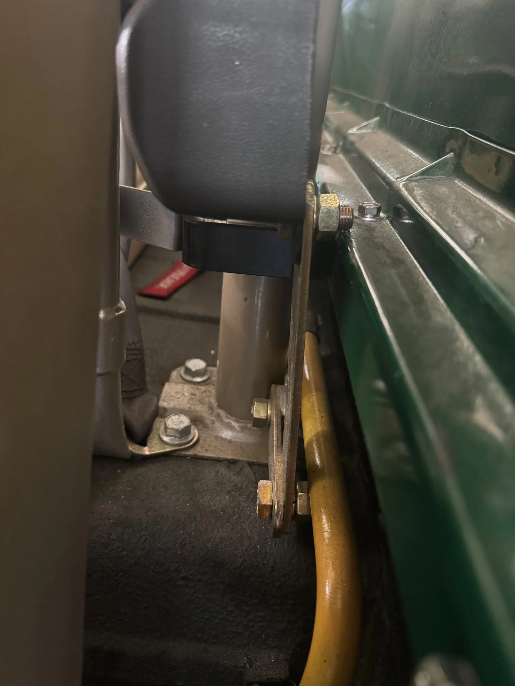 06.05.2024.Front Seat Belt Retractor Mounting.2.webp