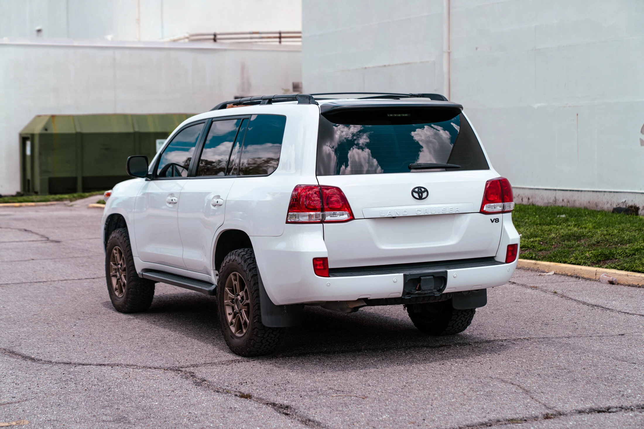 08-Land-Cruiser-5.webp