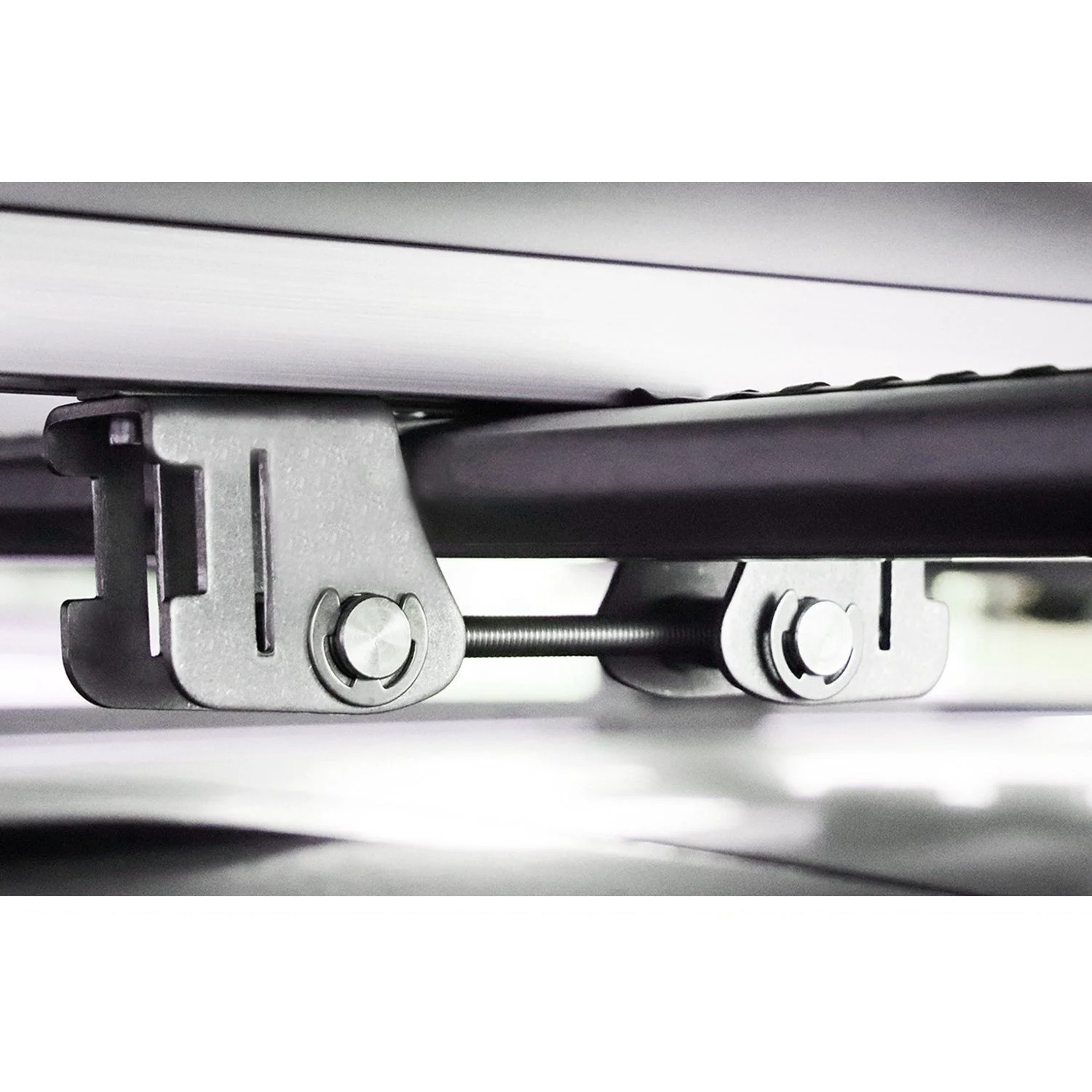 0nadb41FTqOhKjMmUyR5_MOUNTING-BRACKETS_02_2000x.webp
