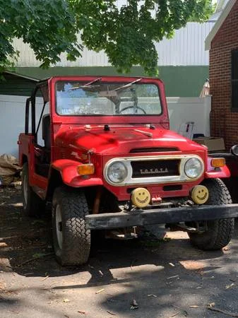 Boston, MA: 1971 / Toyota / FJ-40 Land Cruiser