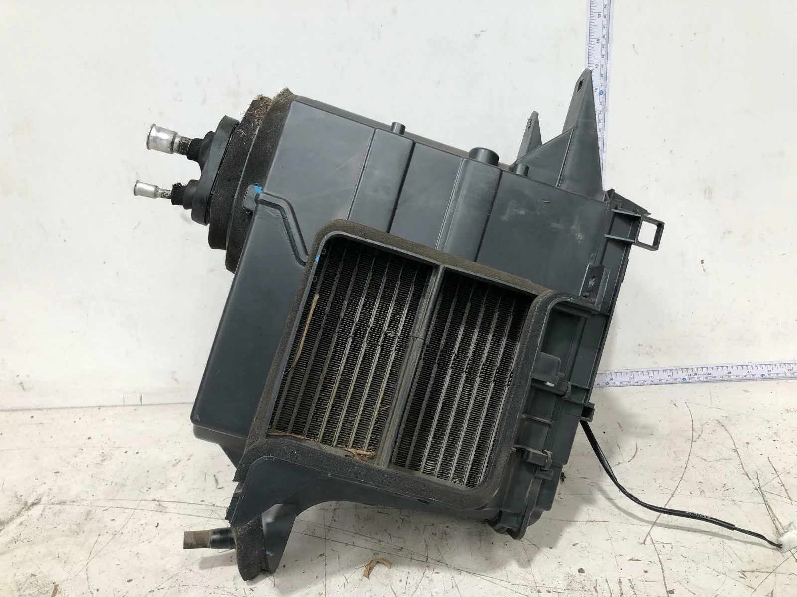 100 airbox.jpg