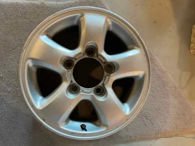 100-series-16-wheel.webp