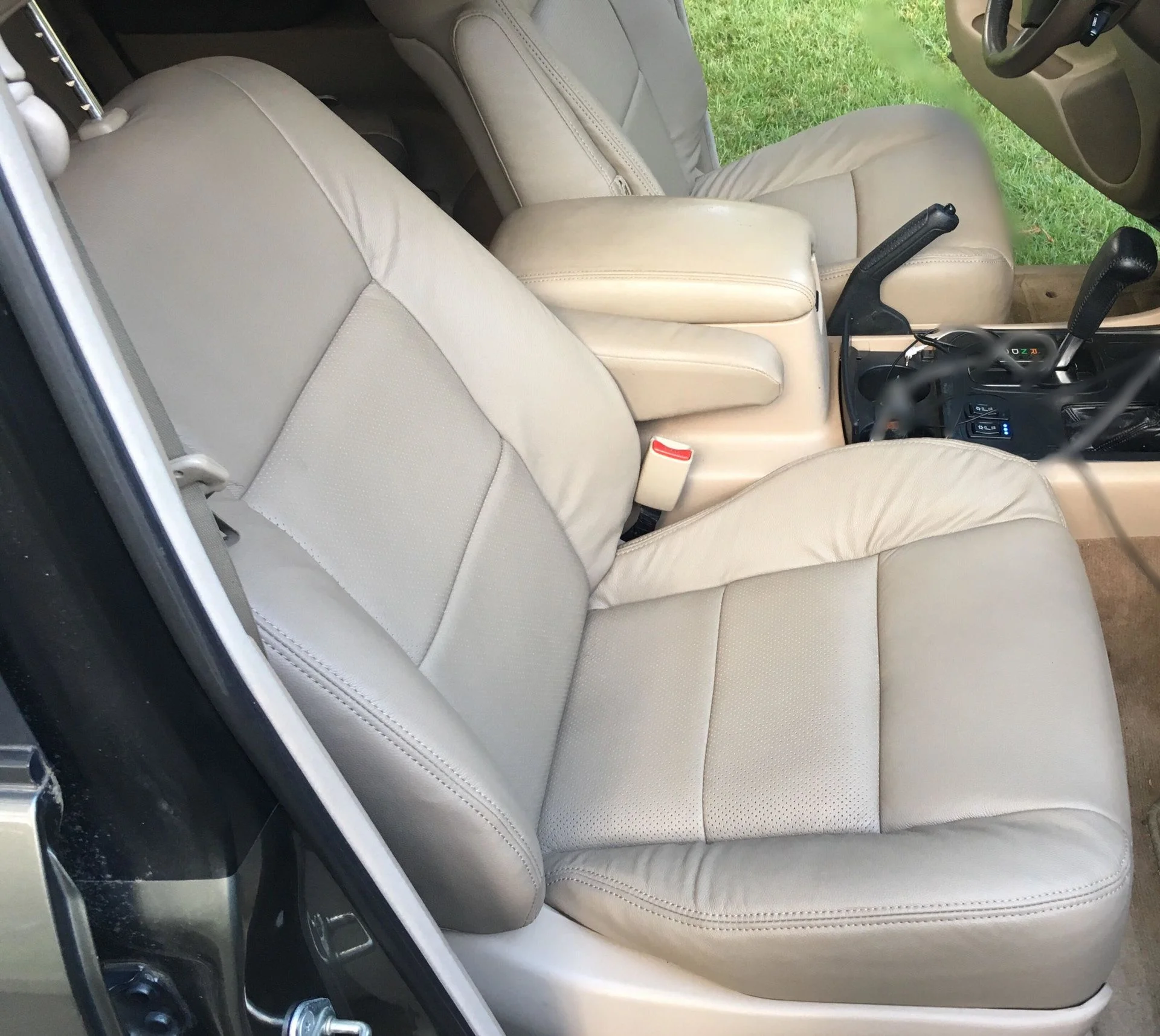 100 Series Replacement Leather.webp