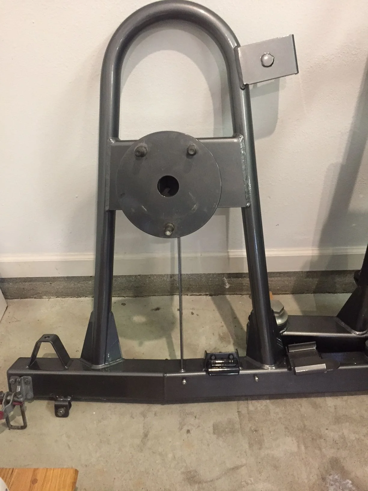 100 series tire swingout.webp
