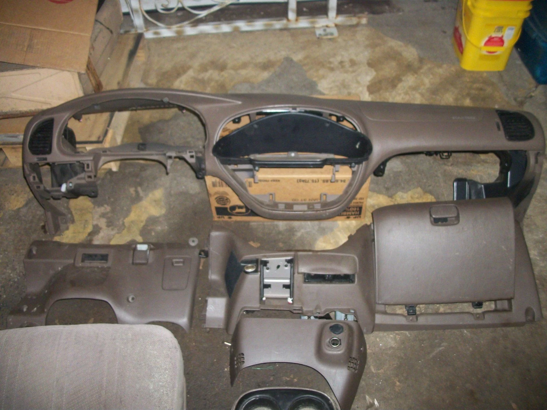 2000 Tundra Interior (Tan) Pennsylvania