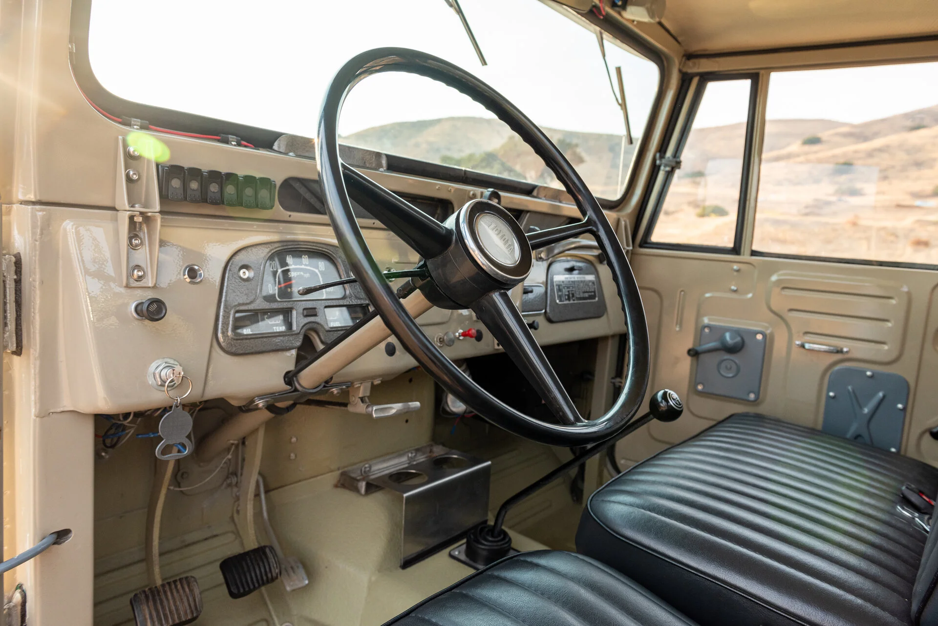 109-interior-1964ToyotaFJ45-SWB-FixedCabPickup.webp