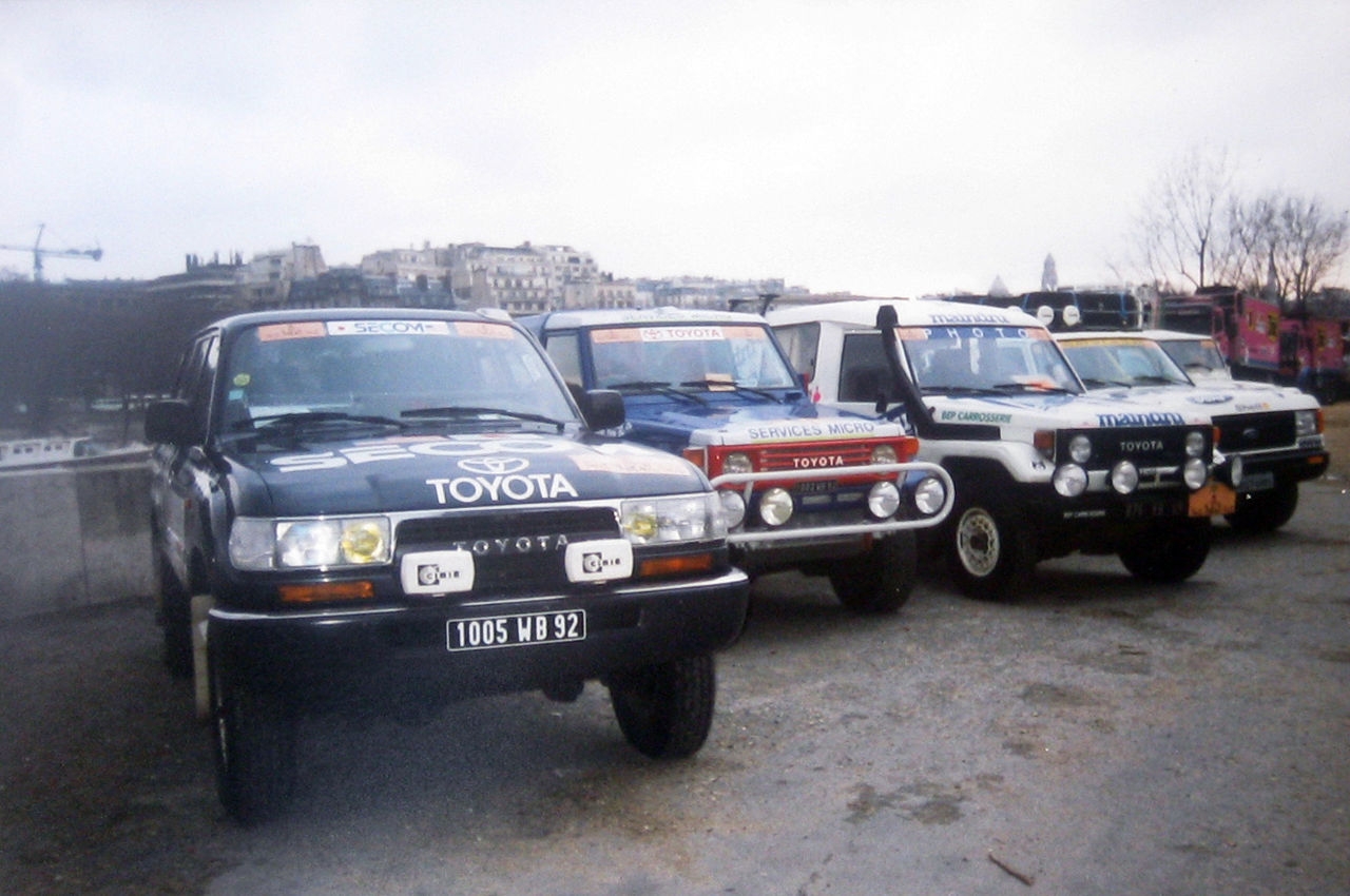 1280px-Dakar-rally-paris-1992.jpg