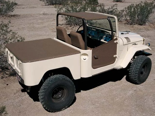 129_9911_01z+1965_toyota_fj45+right_rear_view.webp
