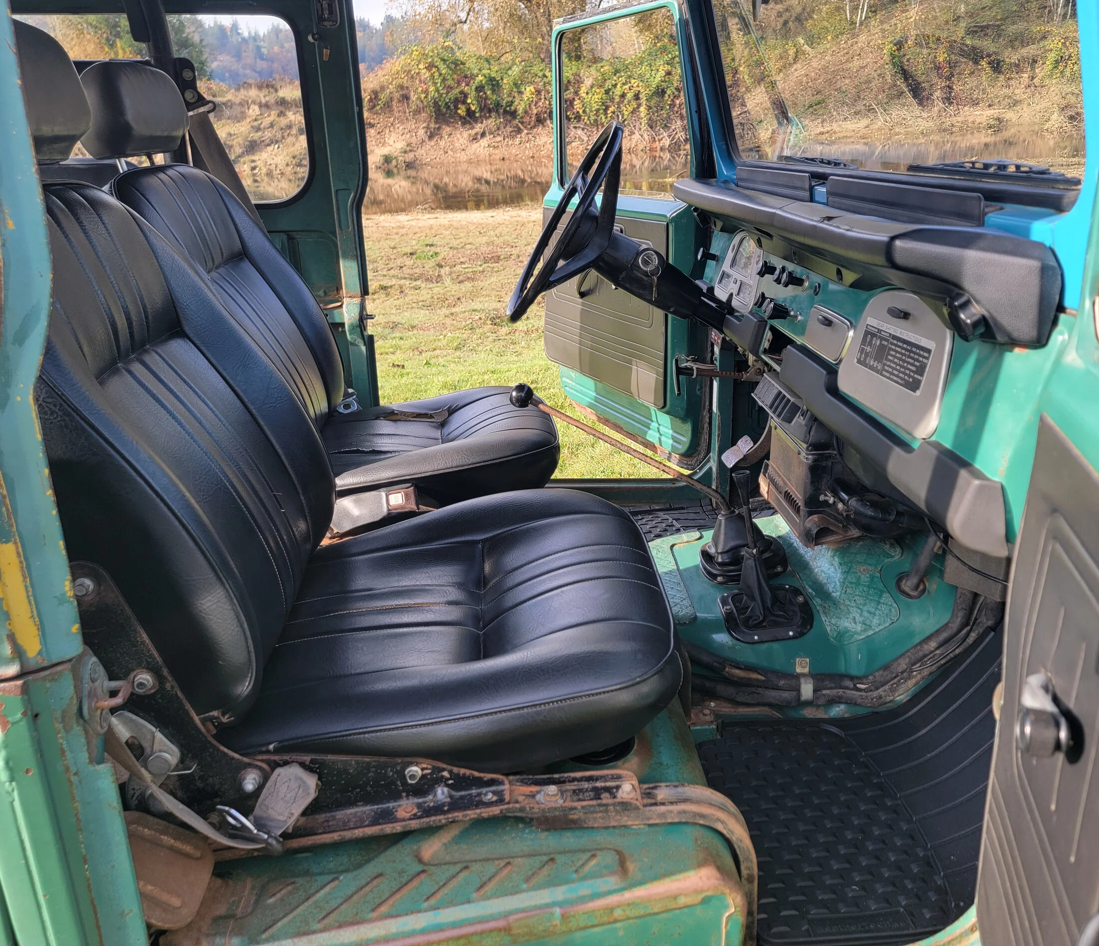 13 - FJ40 Psgr Front seats 3.webp