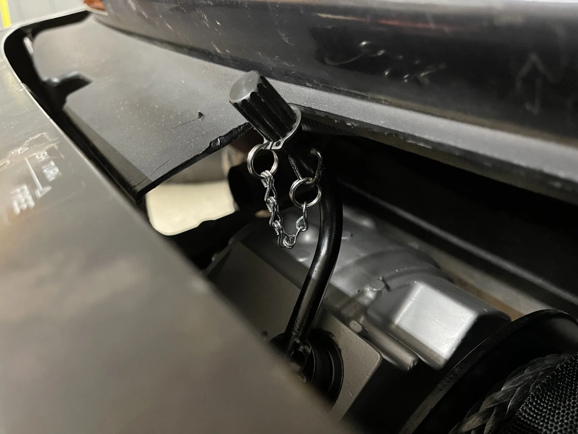 131-winch-handle-cap.webp
