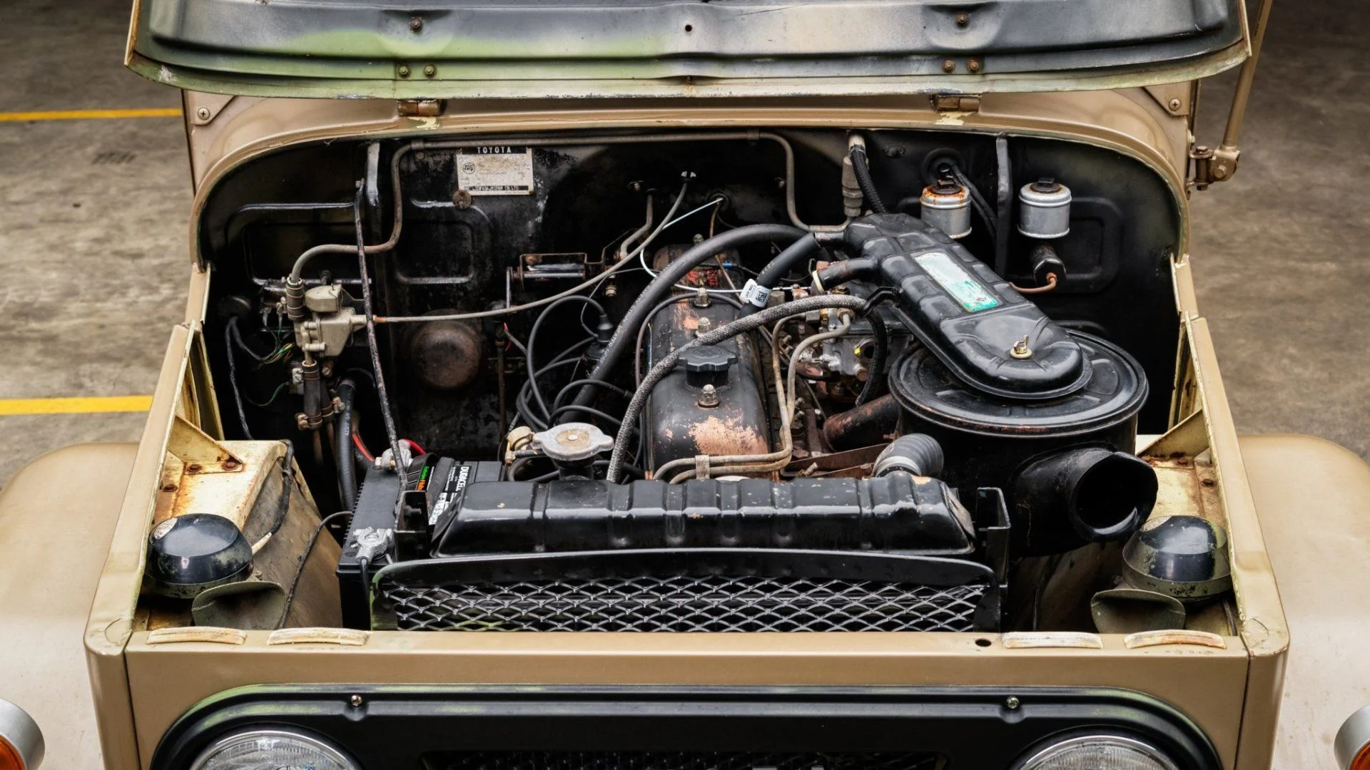 1614032263dc88852a4aTin-Top-Toyota-LC-A-GC.com-124-scaled.webp