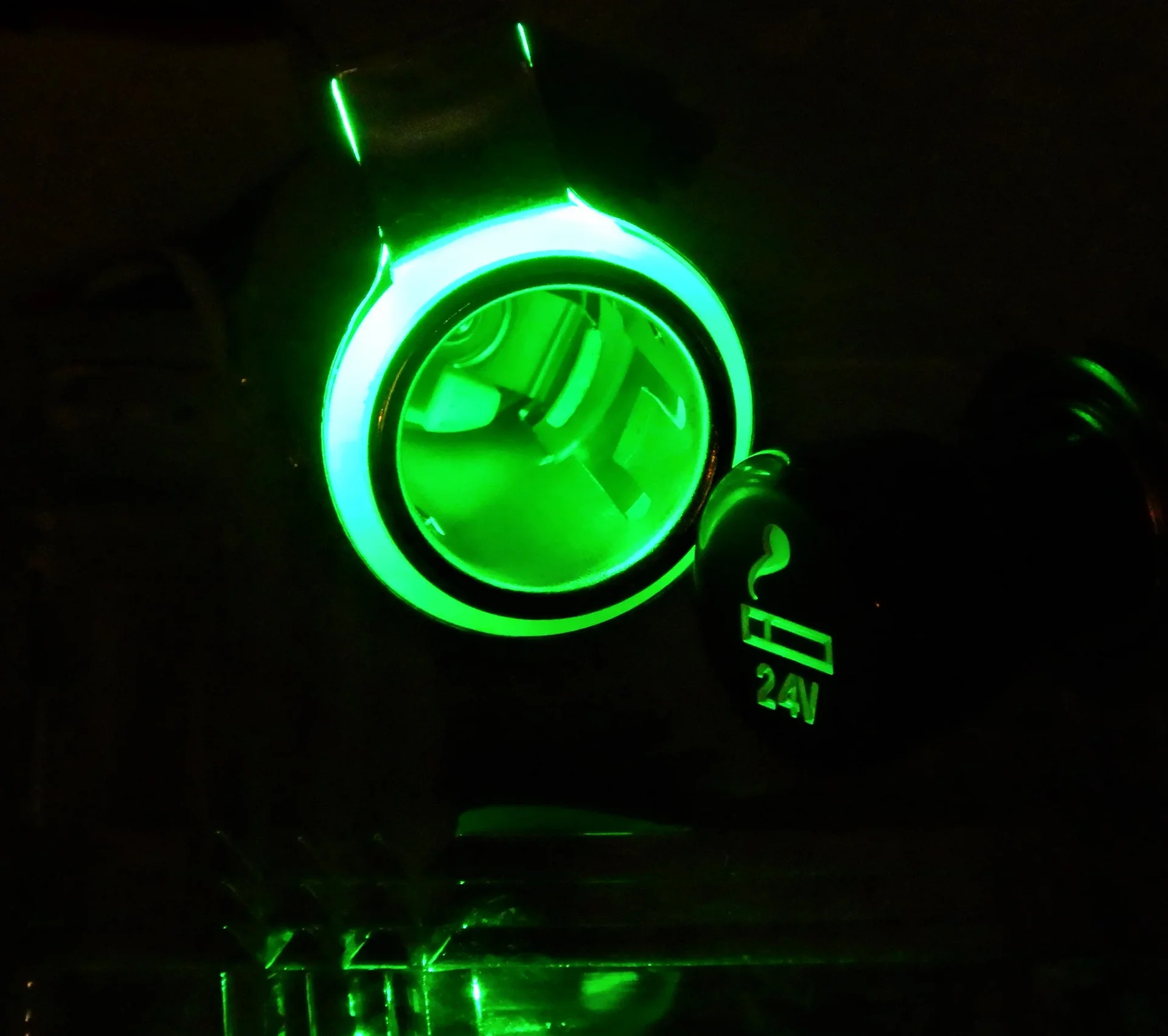 1700951045918.png