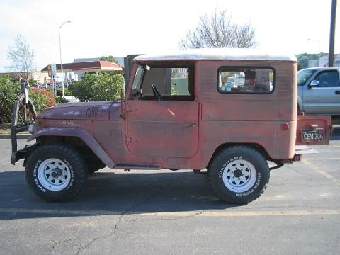 1962 FJ40 013.webp