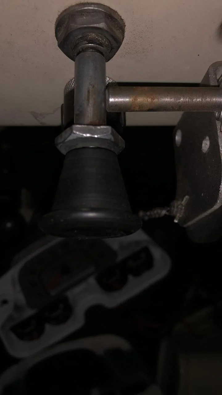 1965_FJ40_Front_Drive_Knob_Custom.webp