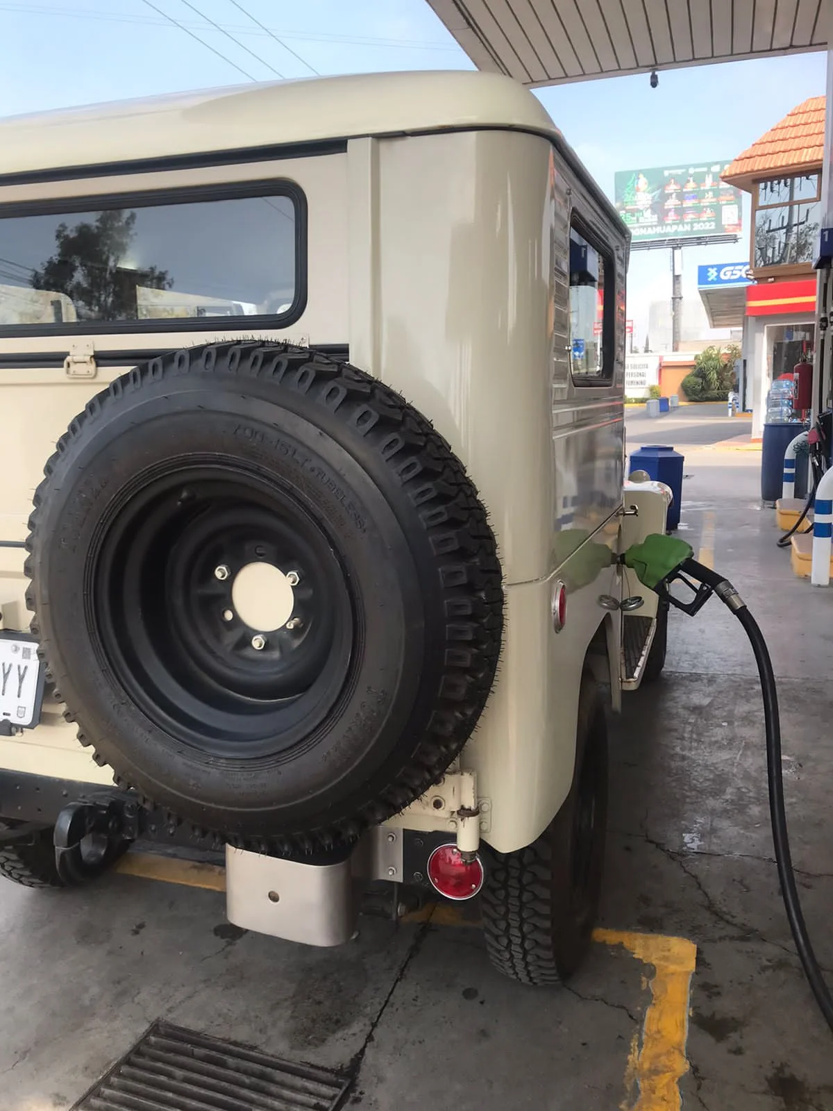 1965_FJ40_Fuel.jpg