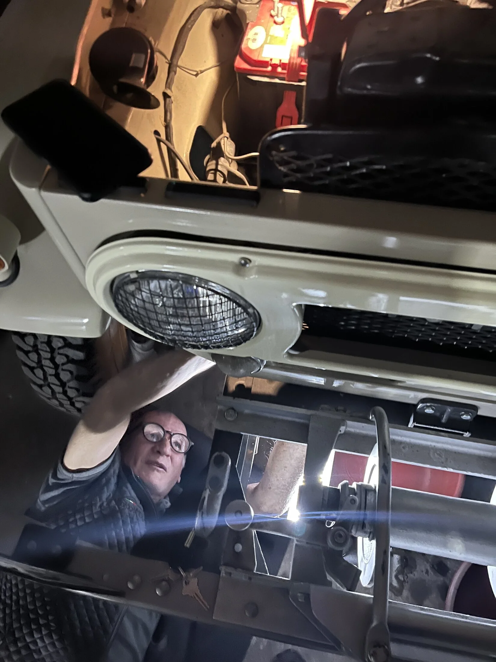 1965_FJ40_Repair_Water_pump1.webp