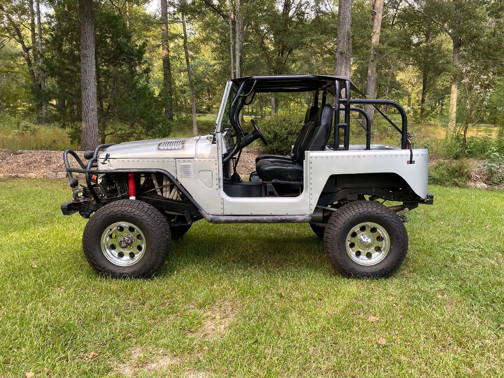 1972_Toyota_FJ40_02.webp