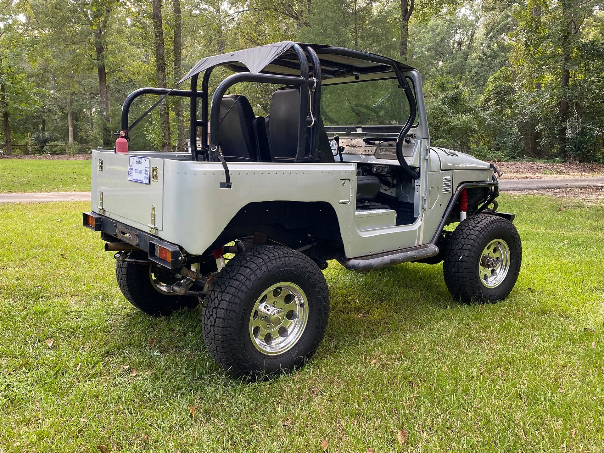 1972_Toyota_FJ40_05.webp