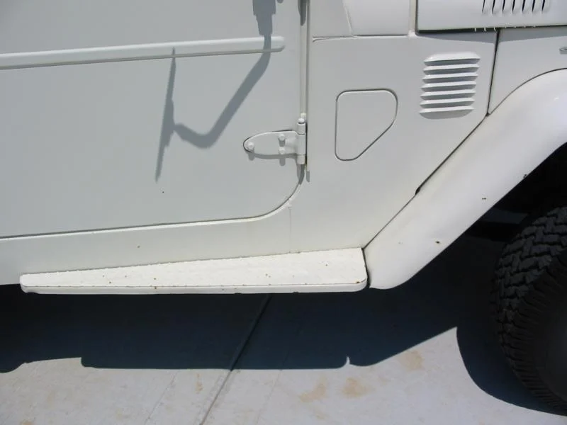 1973 FJ 40 White Cruiser 006.webp