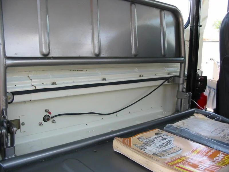 1973 FJ 40 White Cruiser 026.webp