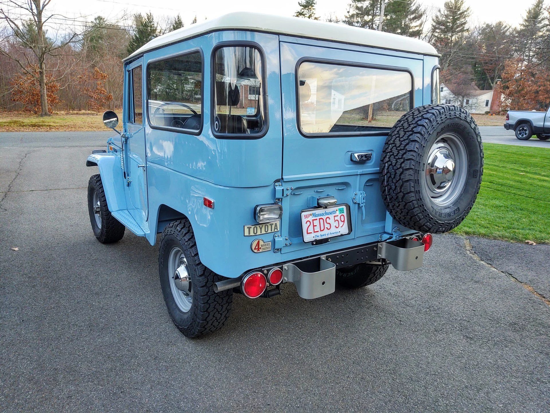 1973 FJ40.webp