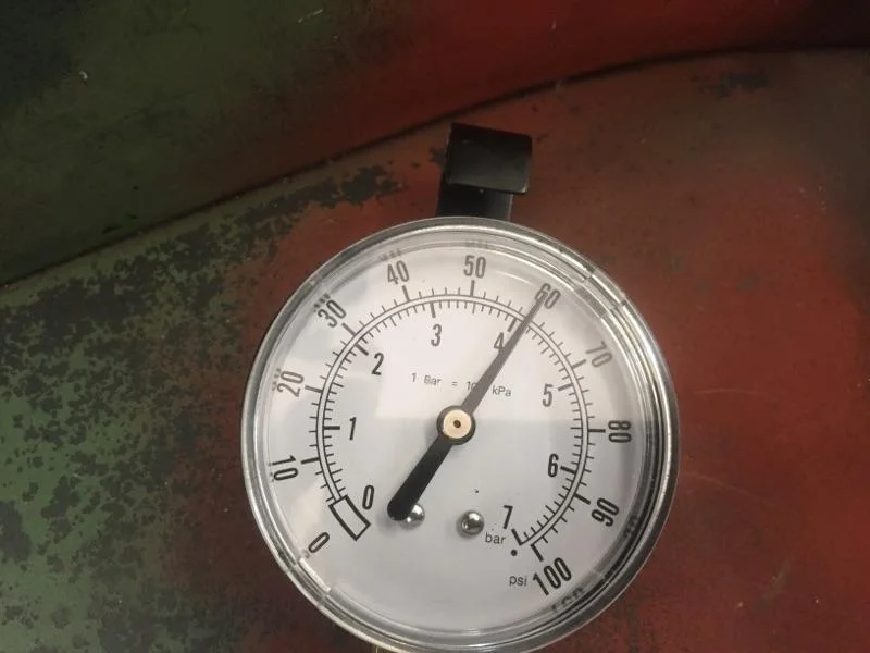 1977 fj40 oil presure.jpg