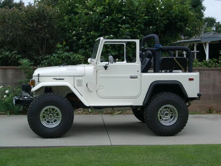 1977FJ40-2.webp