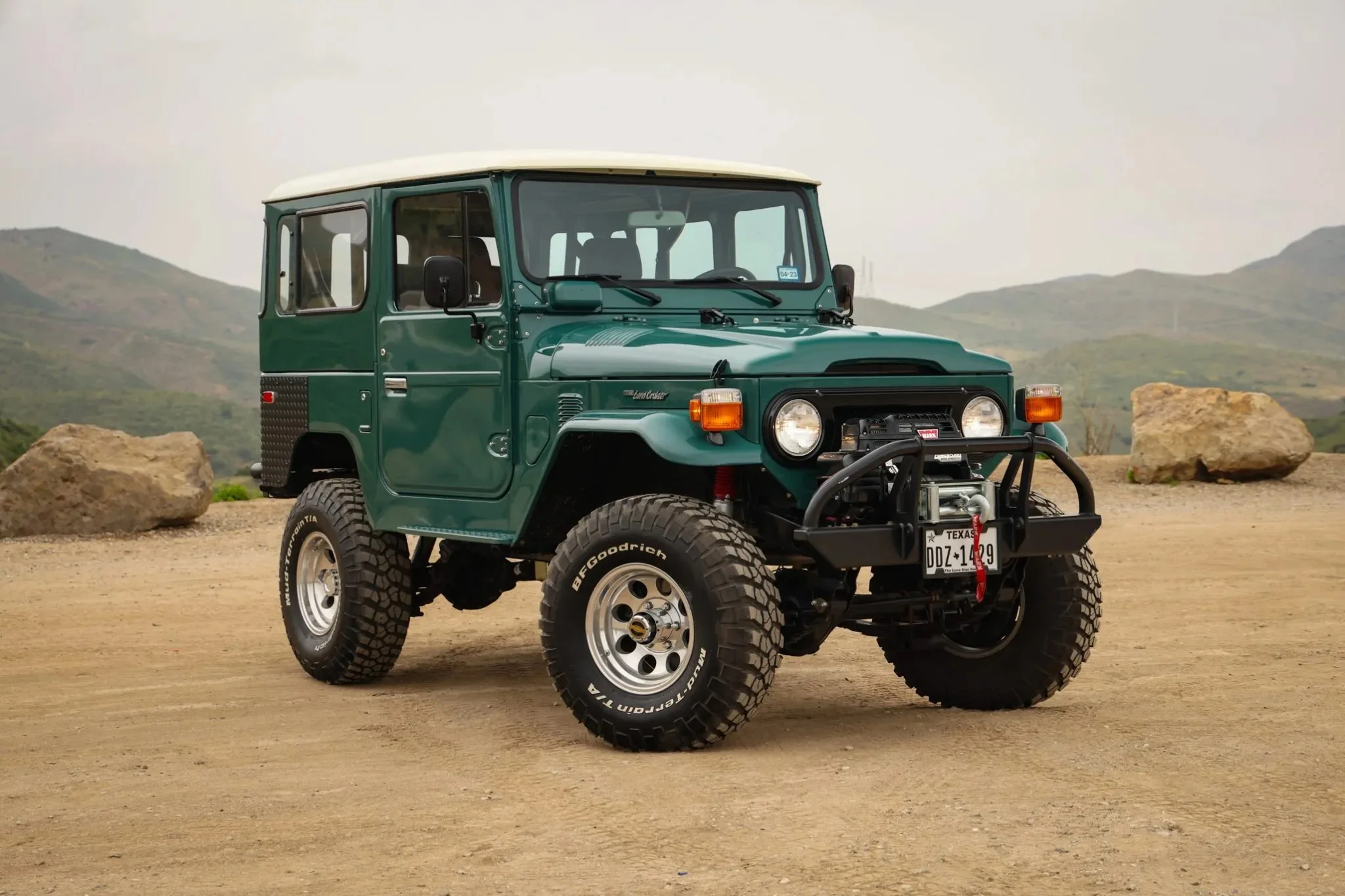 1978-Toyota-Land-Cruiser-FJ40-1.webp