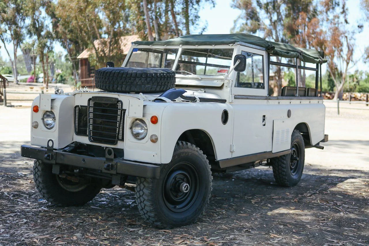 1980-Land-Rover-Series-3-005.webp
