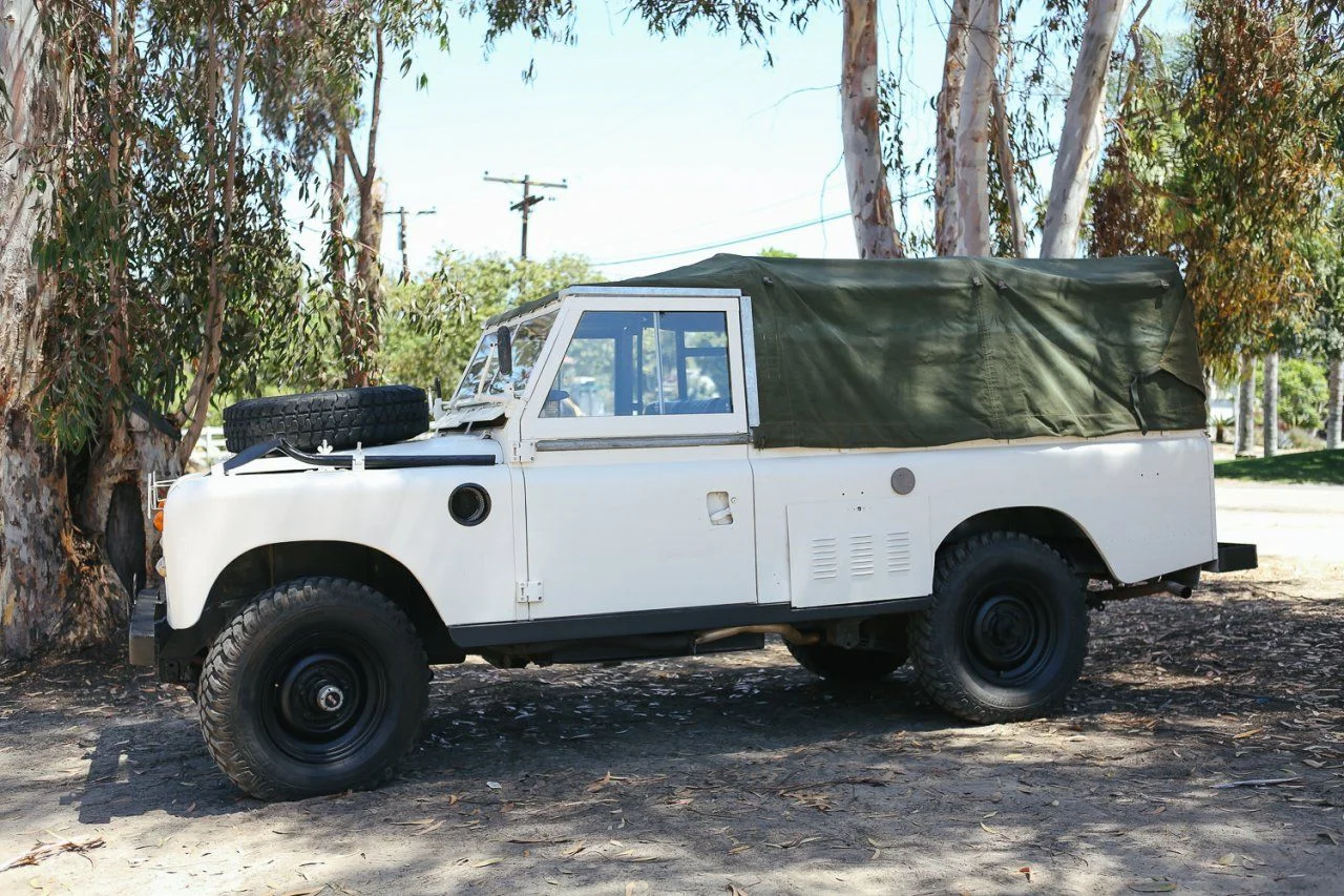 1980-Land-Rover-Series-3-016.webp