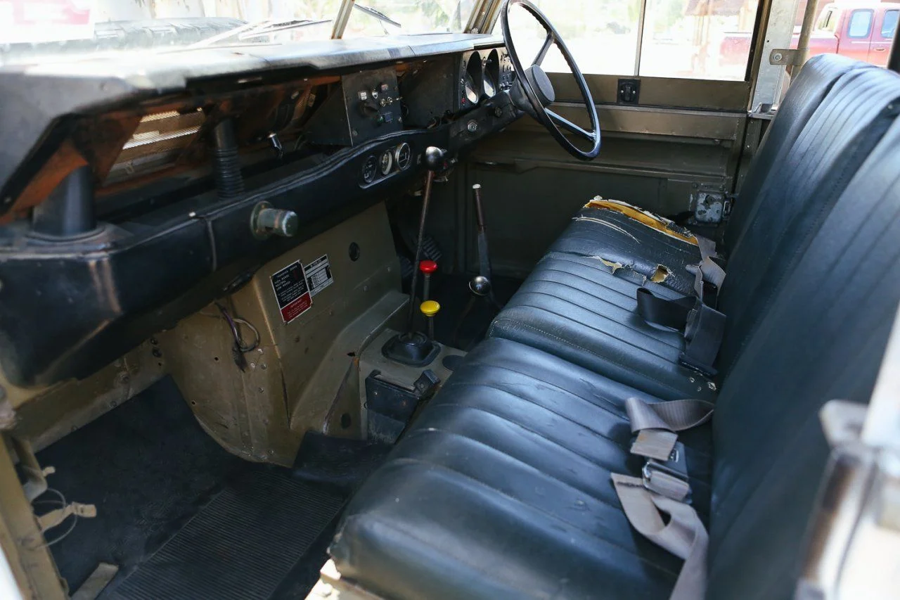 1980-Land-Rover-Series-3-025.webp