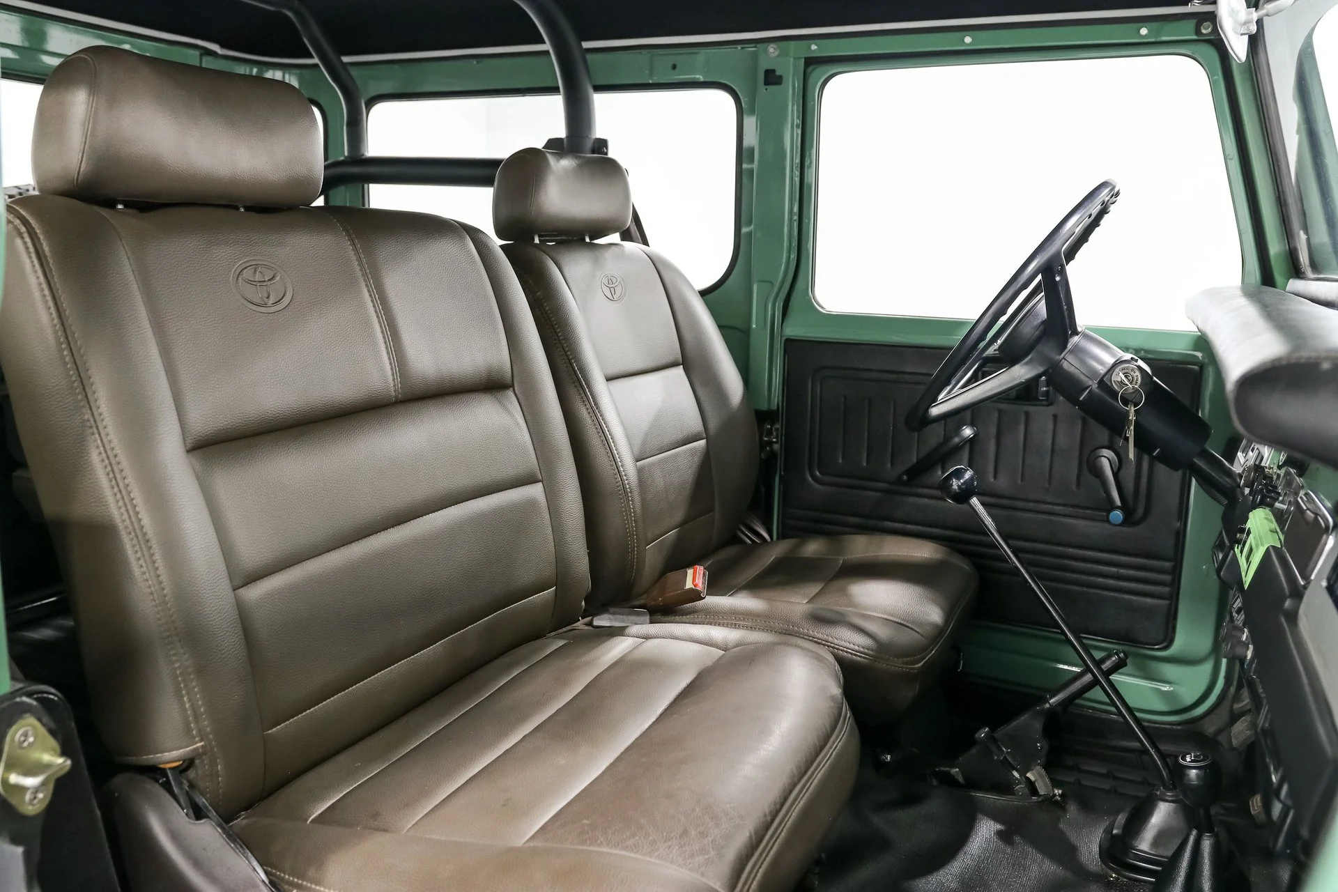 1980-toyota-fj-40-land-cruiser-15.webp