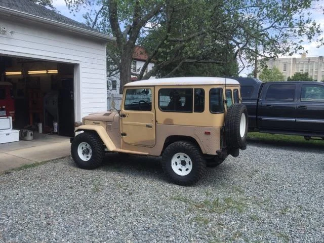 1982 fj40.jpg