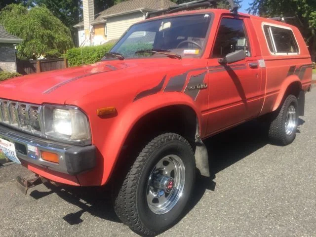 1982-toyota-trekker-hilux-sr5-22r-5-speed-all-original-true-survivor-4.webp