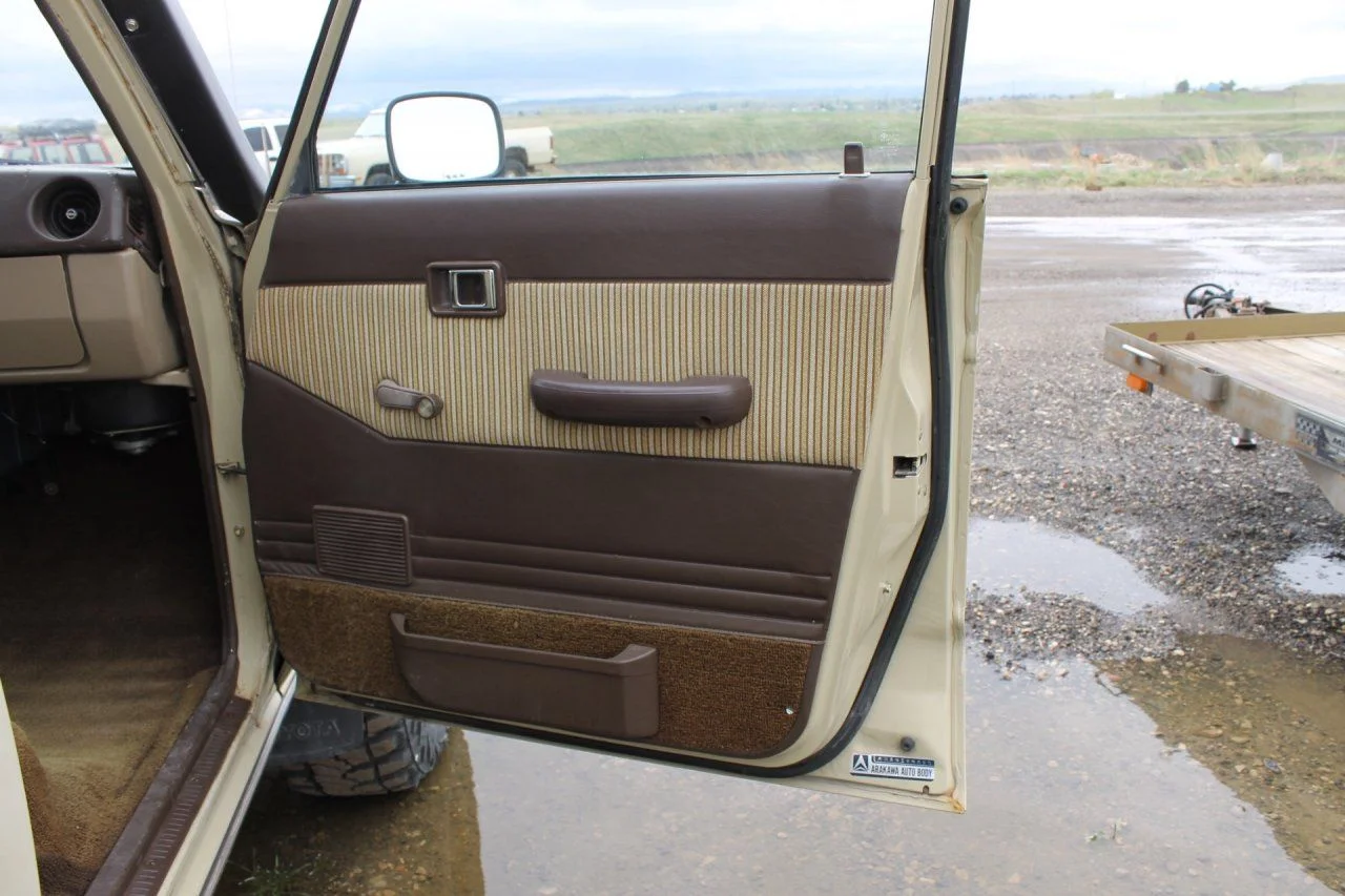 1982ToyotaFJ60Tan_JT3FJ60G3C0025040 (24).webp