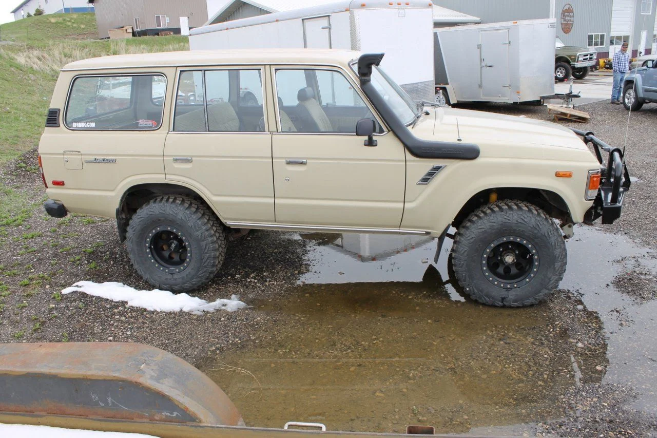 1982ToyotaFJ60Tan_JT3FJ60G3C0025040 (3).webp